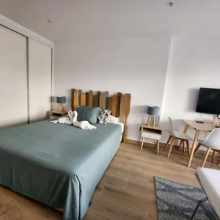 Benalbeach Large Terrace, Water Park Appartement *